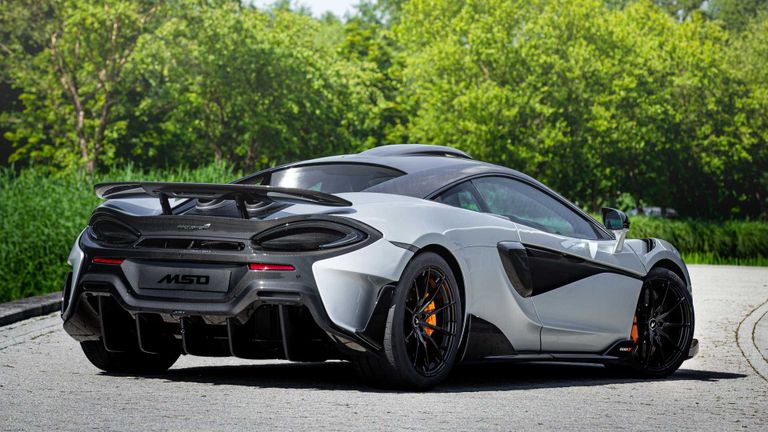  سجل حضورك بصورة سيارة على ذوقك - صفحة 20 141-004359-mclaren-600lt-coupe-production-ending-4