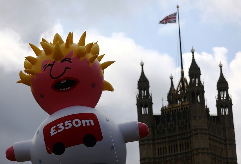 بالون يسخر من رئيس وزراء بريطانيا المحتمل