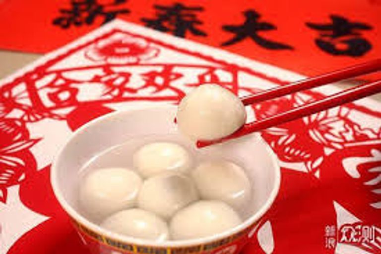 آداب الزفاف التقليدي بالصين جانب من إحدى حفلات الزفاف التقليدي بالصين