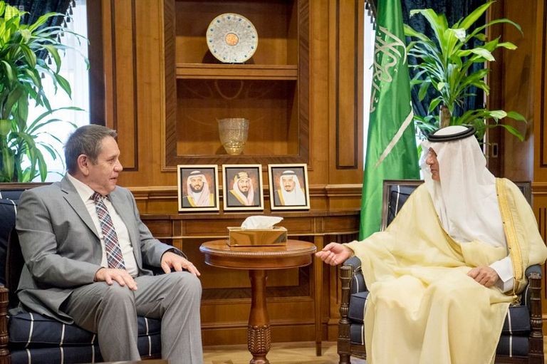 الجبير خلال استقبال السفير الروسي لدى السعودية الجبير خلال استقبال السفير الأمريكي لدى السعودية