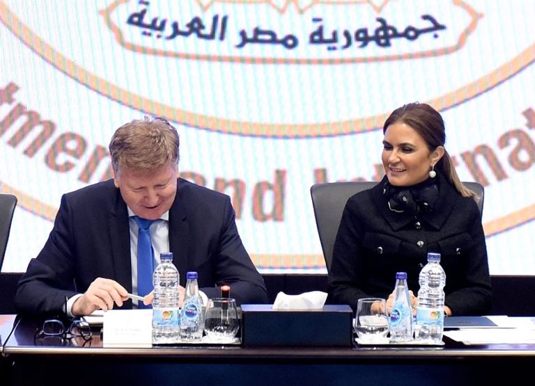 وزيرة الاستثمار المصرية وسفير الاتحاد الأوروبي لقاء وزراء مصريين مع سفير الاتحاد الأوروبي