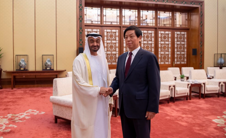 الشيخ محمد بن زايد آل نهيان ورئيس اللجنة الدائمة للمجلس الوطني الصيني