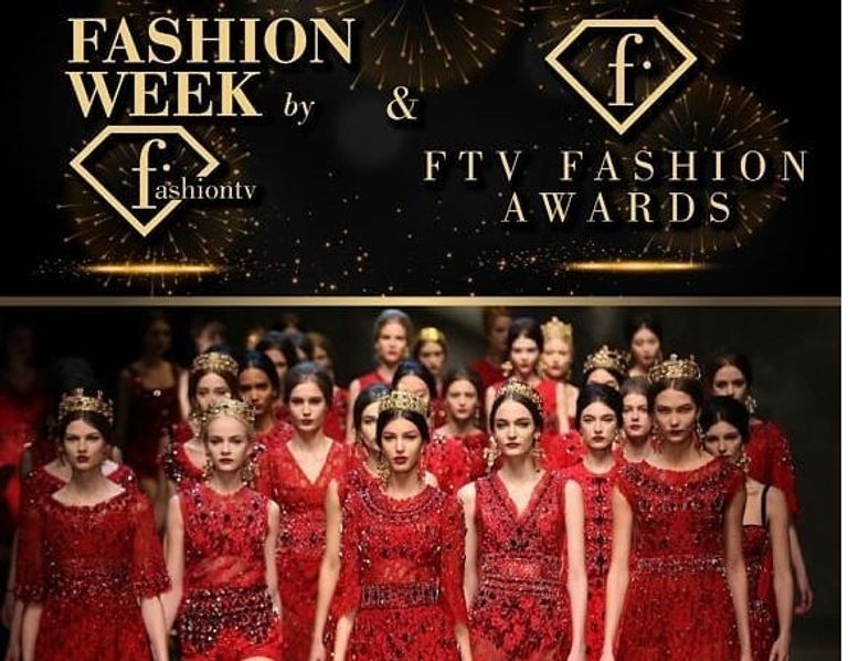 من عرض سابق للمصممة العالمية منى المنصوري