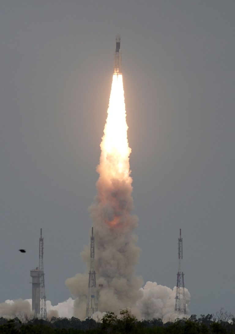 لحظة انطلاق المركبة الفضائية