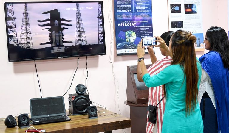 لحظة انطلاق المركبة الفضائية