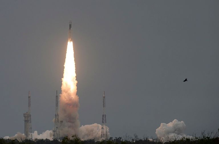 لحظة انطلاق المركبة الفضائية