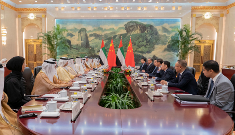 الشيخ محمد بن زايد آل نهيان ورئيس مجلس الدولة الصيني