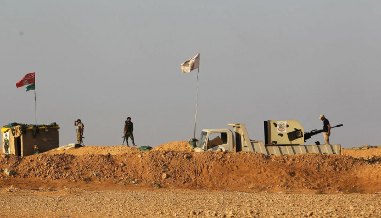 قوات عراقية تقوم بتأمين الحدود مع سوريا