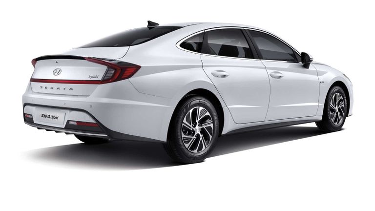  سجل حضورك بصورة سيارة على ذوقك - صفحة 20 102-171217-2020-hyundai-sonata-hybrid-revealed-4