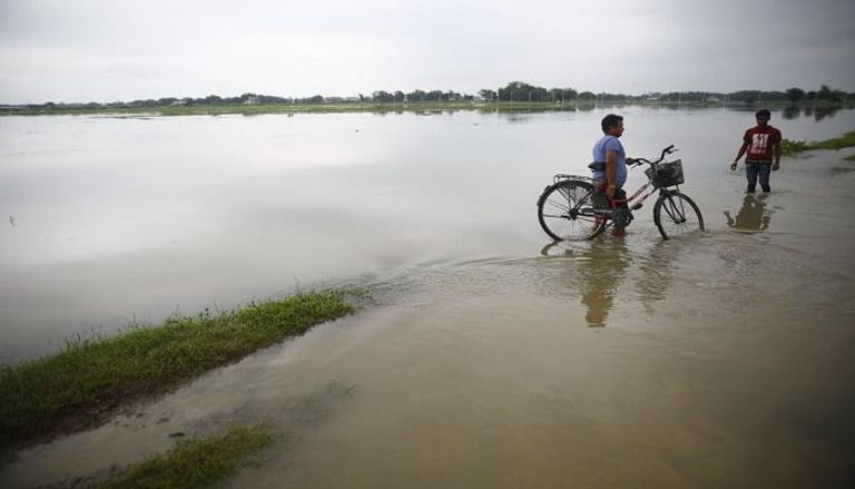 الفيضانات والانهيارات الأرضية تدفع 11 ألف نيبالي للنزوح من منازلهم