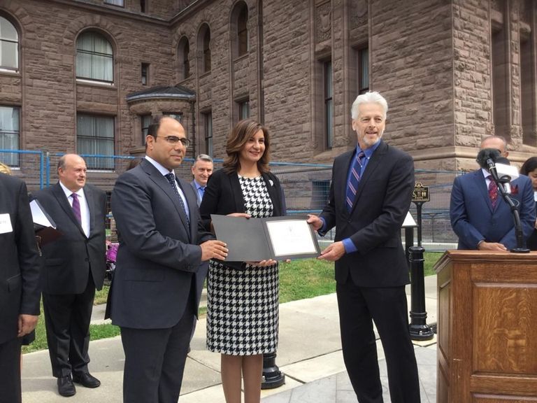 للمرة الأولى.. رفع العلم المصري في برلمان أونتاريو الكندي للمرة الأولى.. علم مصر يرفع في برلمان أونتاريو الكندي