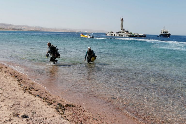 إطلاق أول متحف عسكري تحت الماء بالأردن