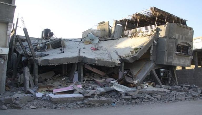 بناية في غزة تعرضت للقصف الإسرائيلي - أرشيفية