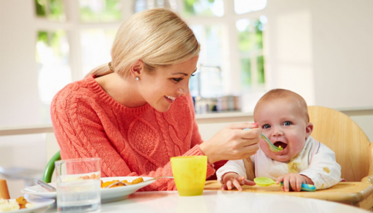 اللبن والبيض والخضراوات تحمي أسنان طفلك من التسوس - أرشيفية