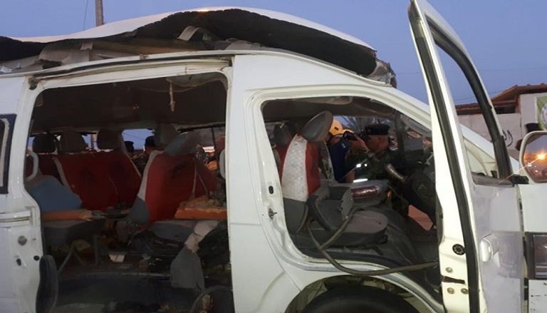 الانفجار وقع جراء لصق قنبلة على جانب السيارة 