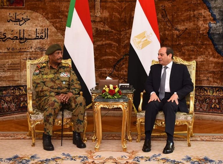 السيسي خلال استقباله البرهان بعد زيارته لمصر - أرشيفية نائب رئيس المجلس العسكري محمد حمدان (حمديتي)