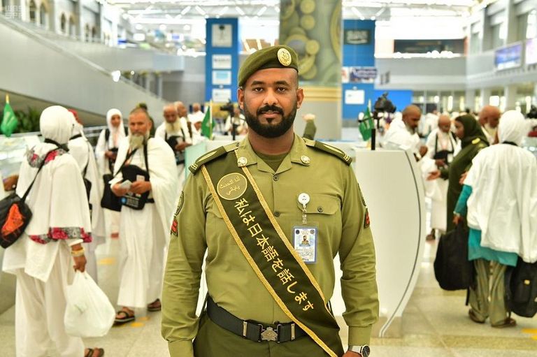 الجوازات تتواصل مع الحجاج لتسهيل إجراءات دخولهم إلى الأراضي السعودية