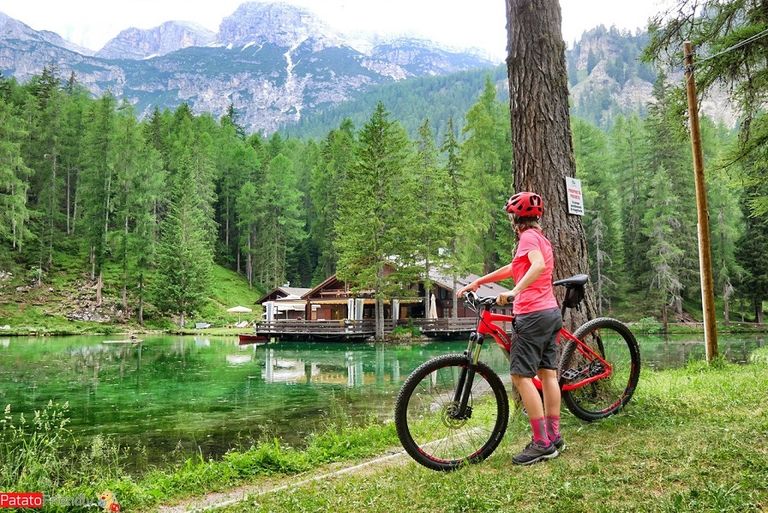 قرية كورتينا الإيطالية 