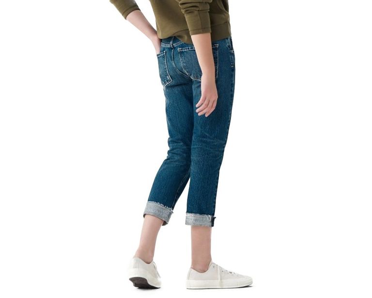 أحدث صيحات جينز "بوي فريند"