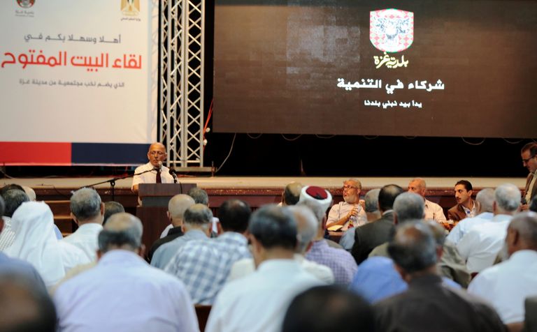 جانب من تمثيلية الانتخاب في غزة