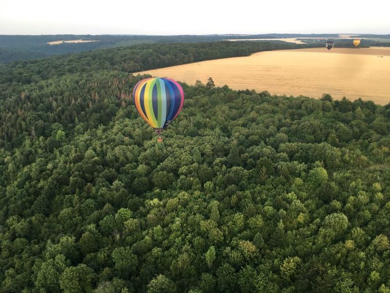 انطلاق مهرجان "مونديال إير بالون" للمنطاد الطائر