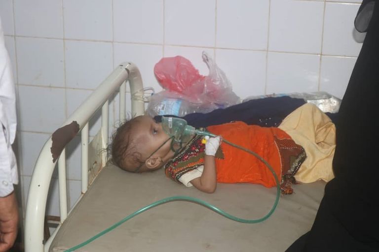 مستلزمات طبية إماراتية لمستشفى "حيس" باليمن