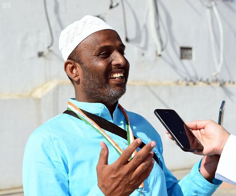 الحجاج يحرصون على زيارة مسجد قباء وأداء ركعتي السنة فيه