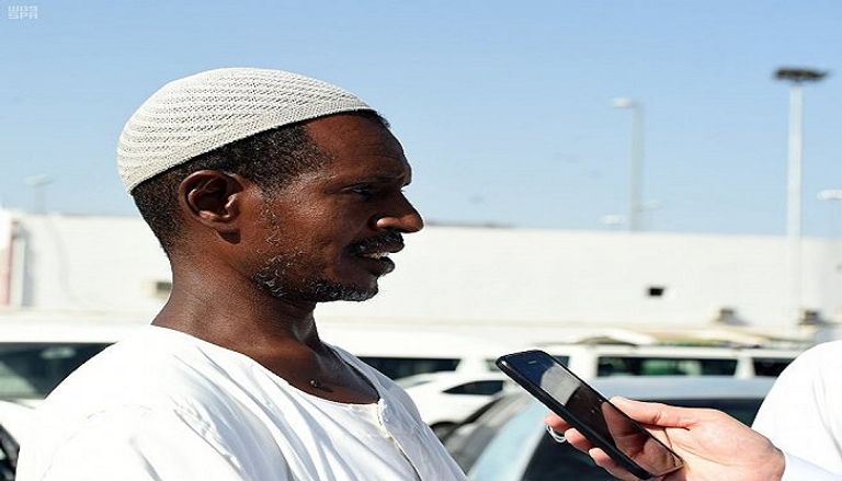 الحجاج يحرصون على زيارة مسجد قباء وأداء ركعتي السنة فيه