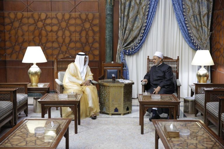سفير الإمارات بمصر وشيخ الأزهر الشريف