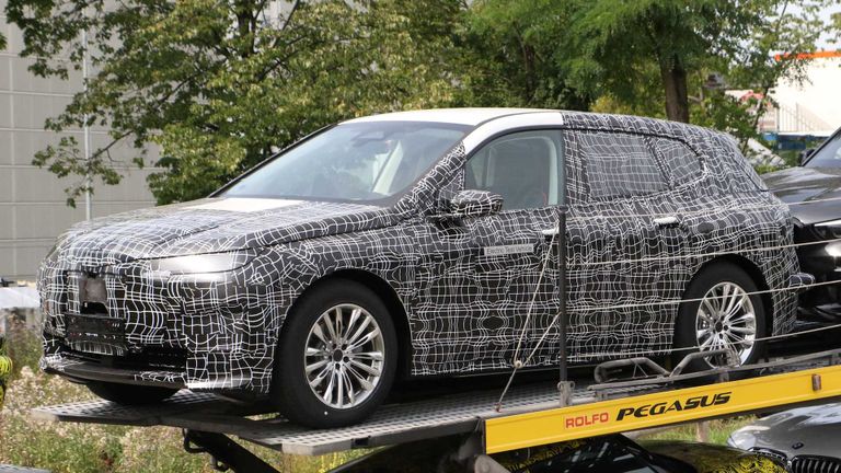 اللقطات المتوفرة لطراز i6 الكهربائي بإطلاله مموهة