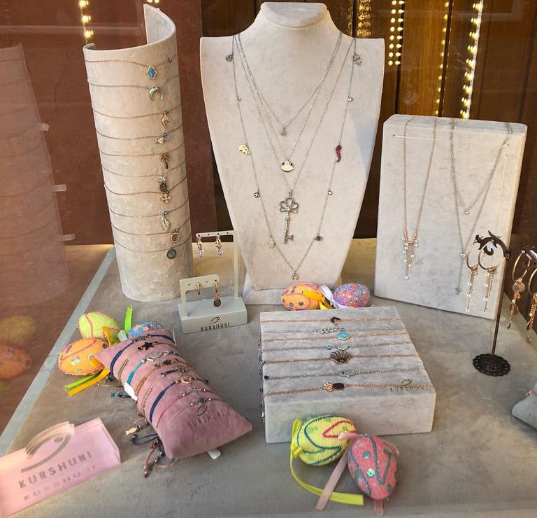 قرية بورتوفينو الإيطالية