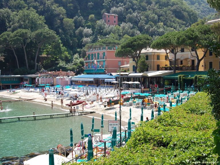 قرية بورتوفينو الإيطالية