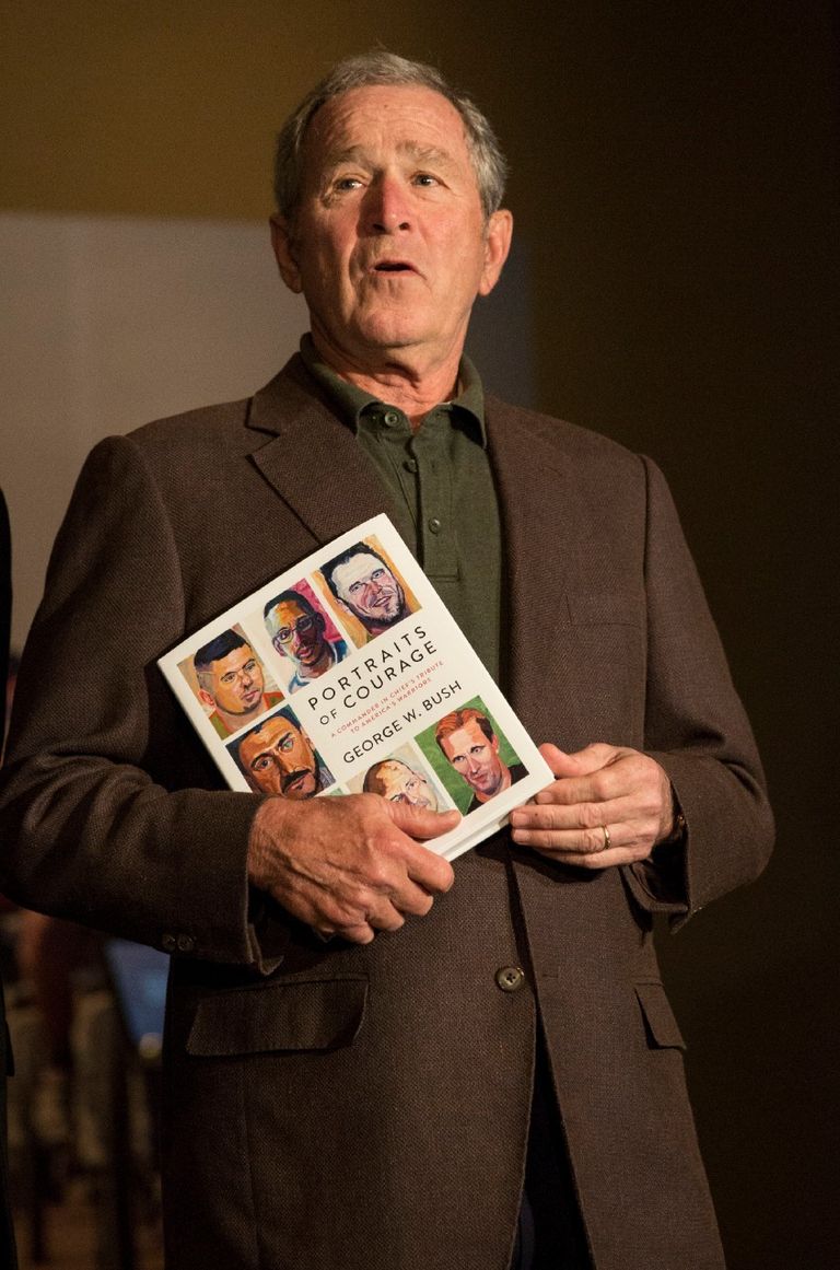 لوحات لجورج بوش تعرض في واشنطن