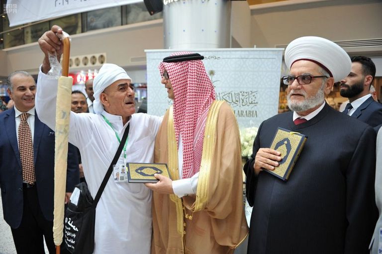 سفير خادم الحرمين الشريفين لدى لبنان يودع الحجاج