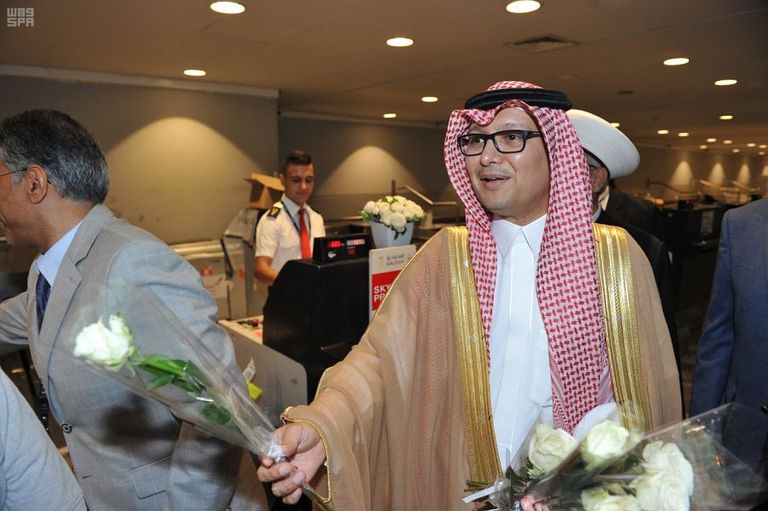 سفير خادم الحرمين الشريفين لدى لبنان يودع الحجاج