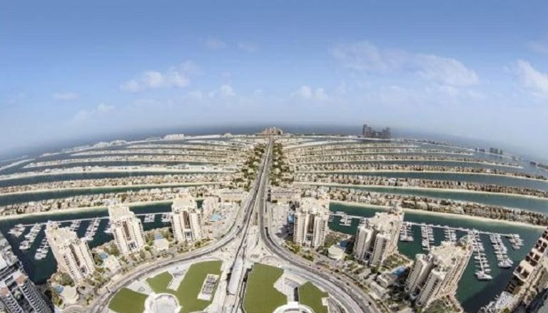 حوض سباحة "إنفنيتي" في دبي بين الأعلى في العالم