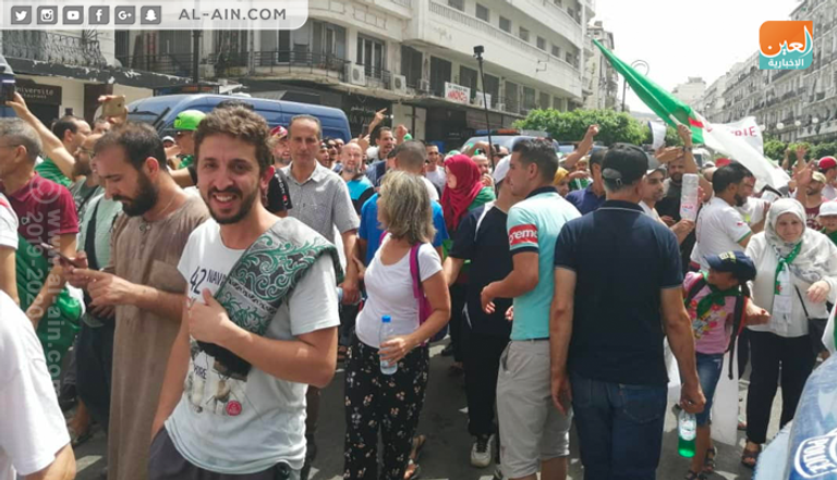 مظاهرات رافضة للحوار مع رموز نظام بوتفليقة في الجزائر