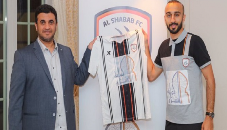 محمد السهلاوي لاعب الشباب السعودي الجديد
