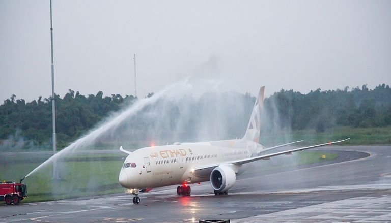 طائرة بوينج 787-9 دريملاينر التابعة لـ"الاتحاد للطيران" طائرة بوينج 787-9 دريملاينر التابعة لـ