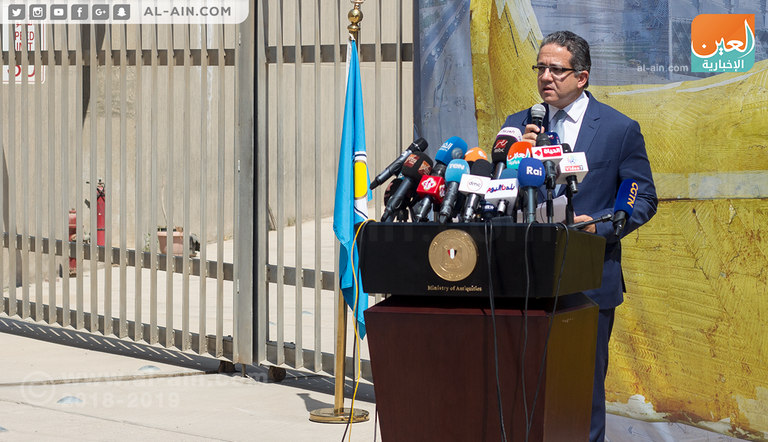 خالد العناني، وزير الآثار المصري