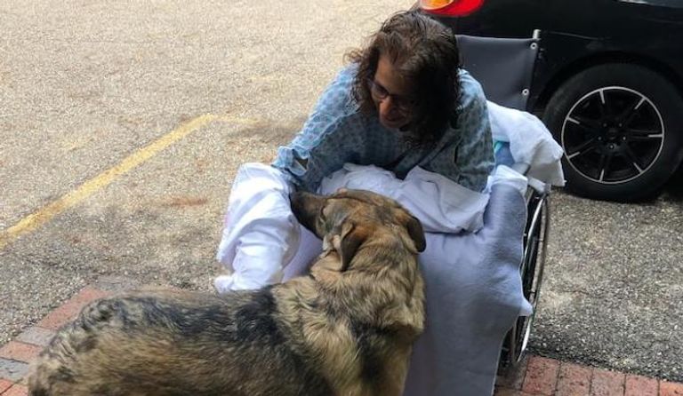 ماري ترينر وكلبها الأليف