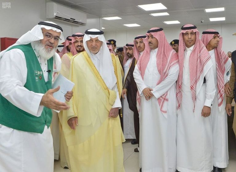 الأمير خالد الفيصل خلال جولته في المشاعر المقدسة