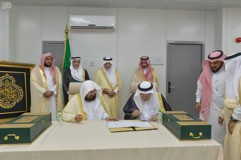 الأمير خالد الفيصل خلال جولته في المشاعر المقدسة