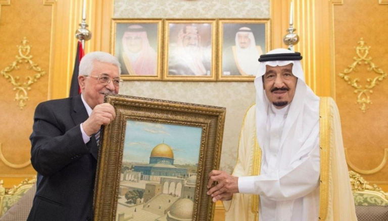 لقاء سابق بين خادم الحرمين الشريفين والرئيس الفلسطيني