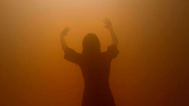 معرض "الحياة الطبيعية" للفنان الدنماركي أولافور إلياسون في لندن