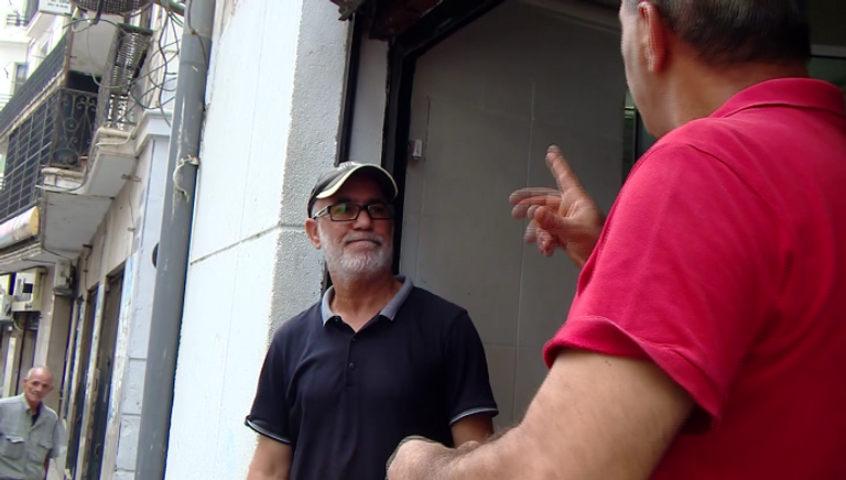 مقهى الصم والبكم في الجزائر العاصمة مقهى "العقاقنة" في الجزائر العاصمة