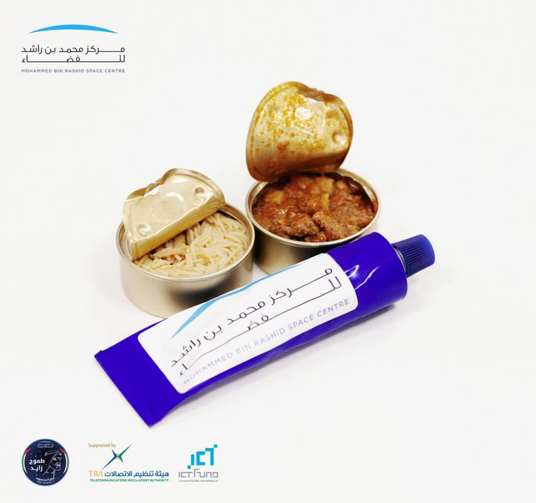 رائدا الفضاء الإماراتيان هزاع المنصوري وسلطان النيادي