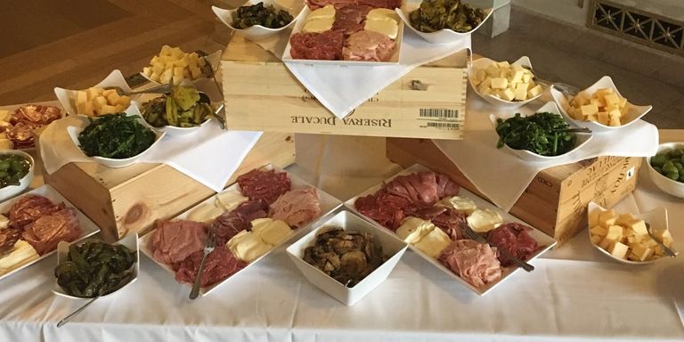 أطباق جبن البارميزان لتقديم المكرونة