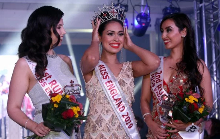 بشا موخيرجى، ملكة الجمال البريطانية ذات الأصول الهندية