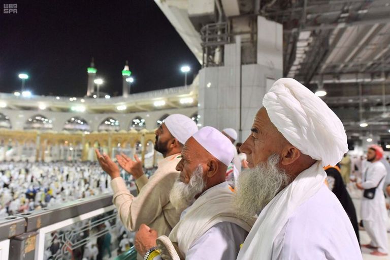 من الأجواء الروحانية التي يعيشها الحجاج